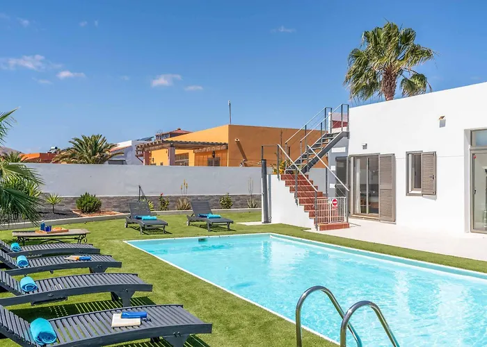 Max * אנטיגואה