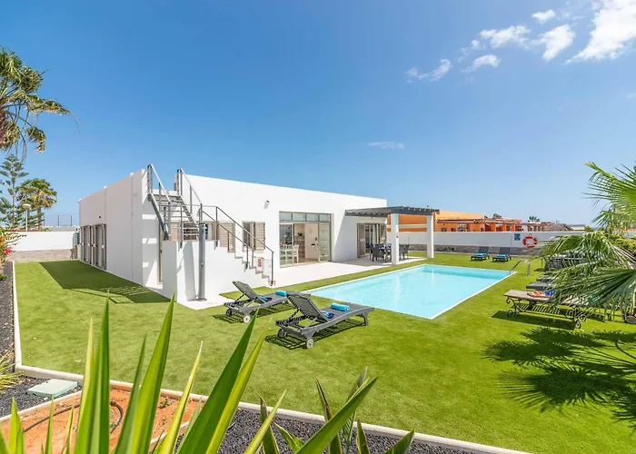 Max * אנטיגואה