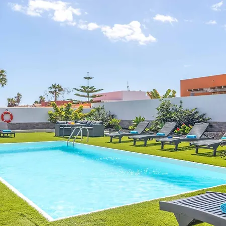 Max アンティグア